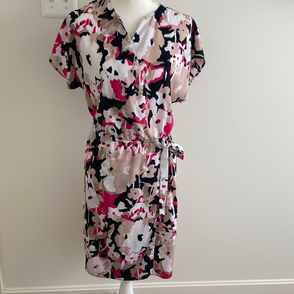 Abstract Floral Print Short Sleeve Tie-Waist Dress - Pink/Black